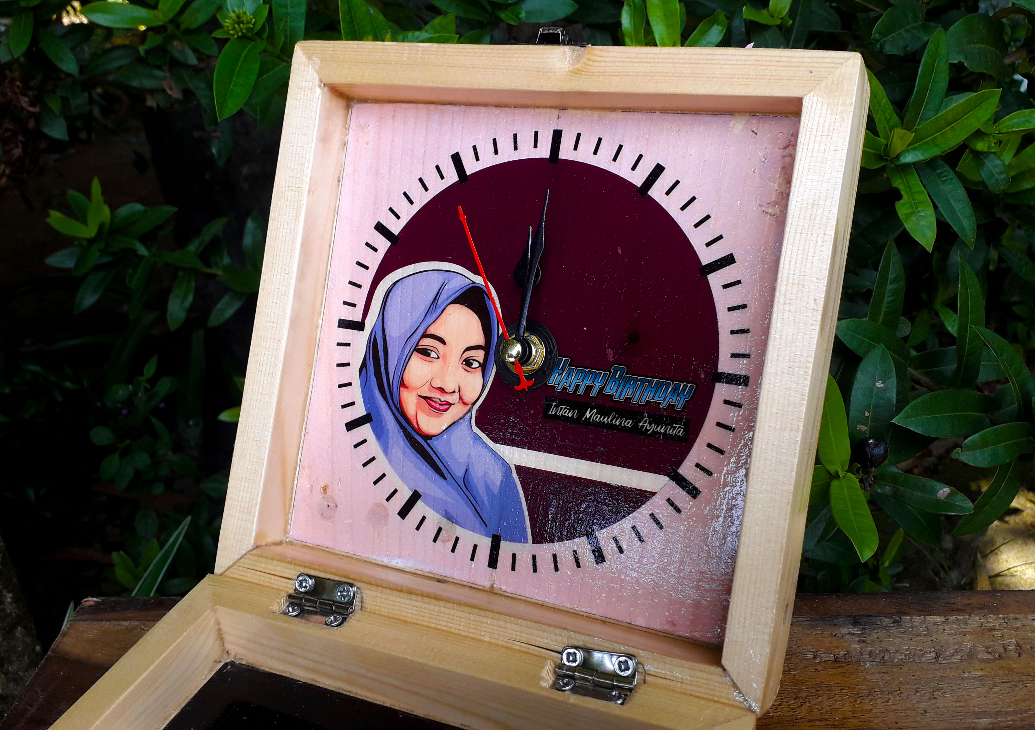 Jam Box Custom Foto Karikatur 