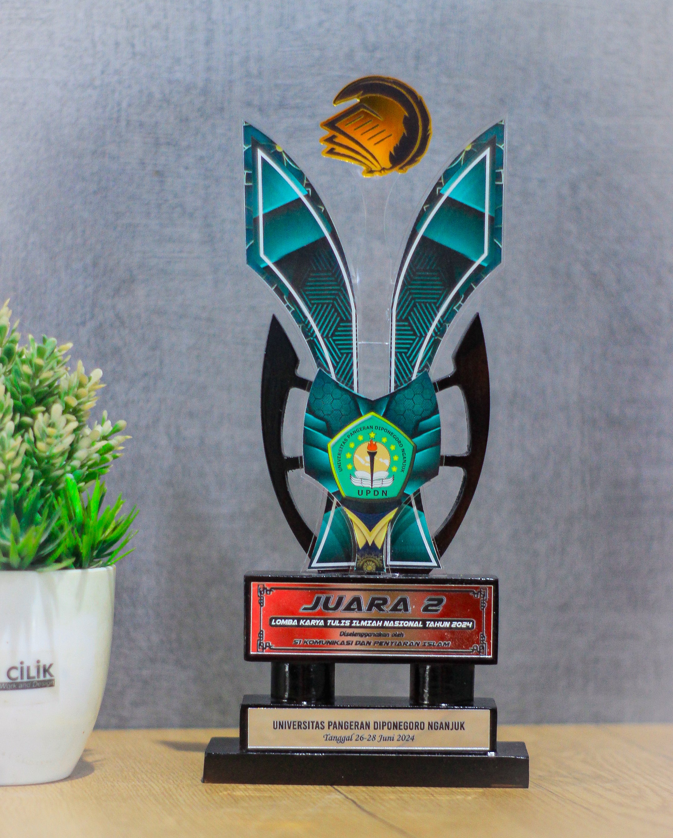 Trophy Custom Akrilik Style GreenGeometric 