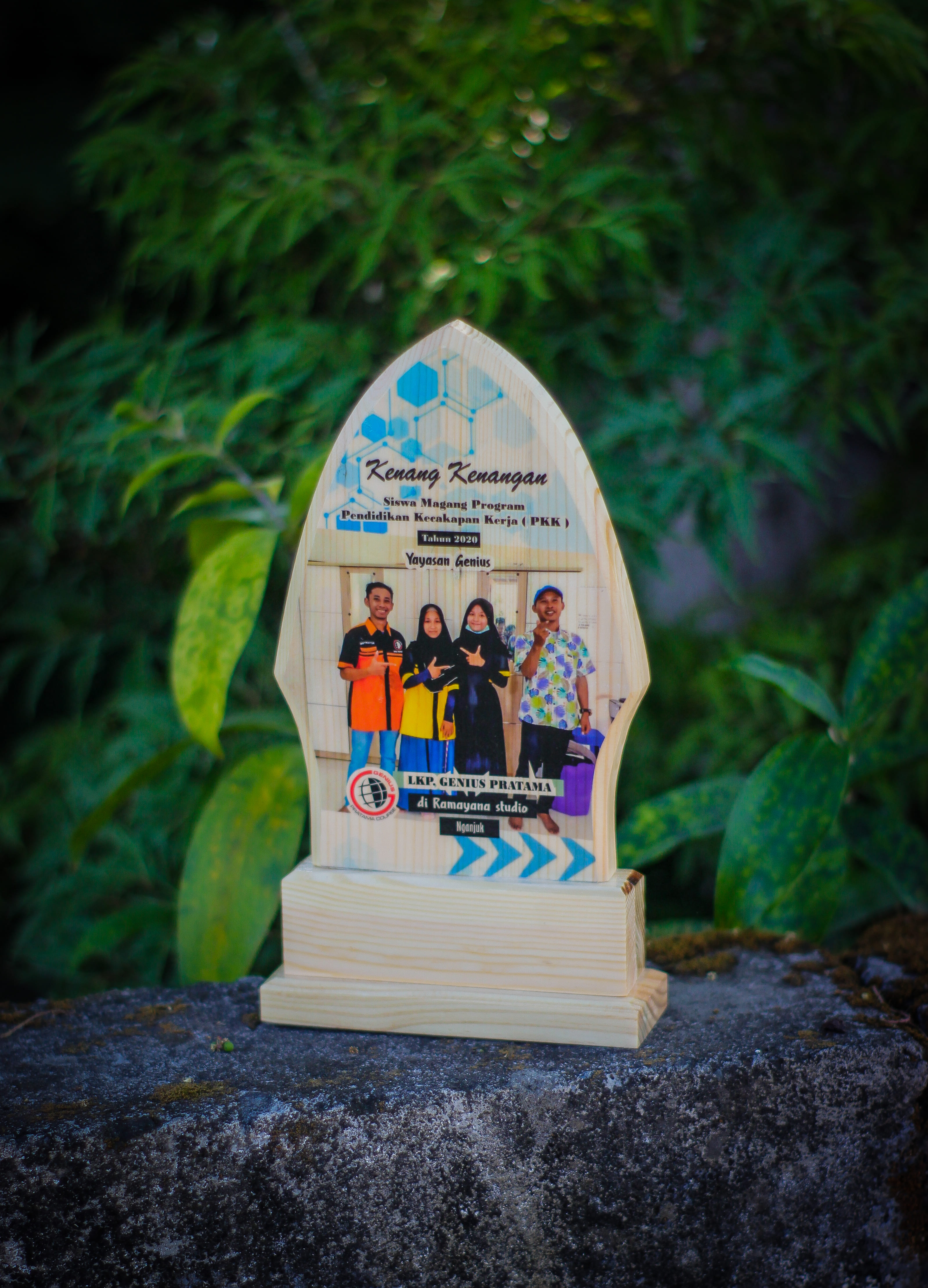 PLAKAT KAYU 1 LAYER