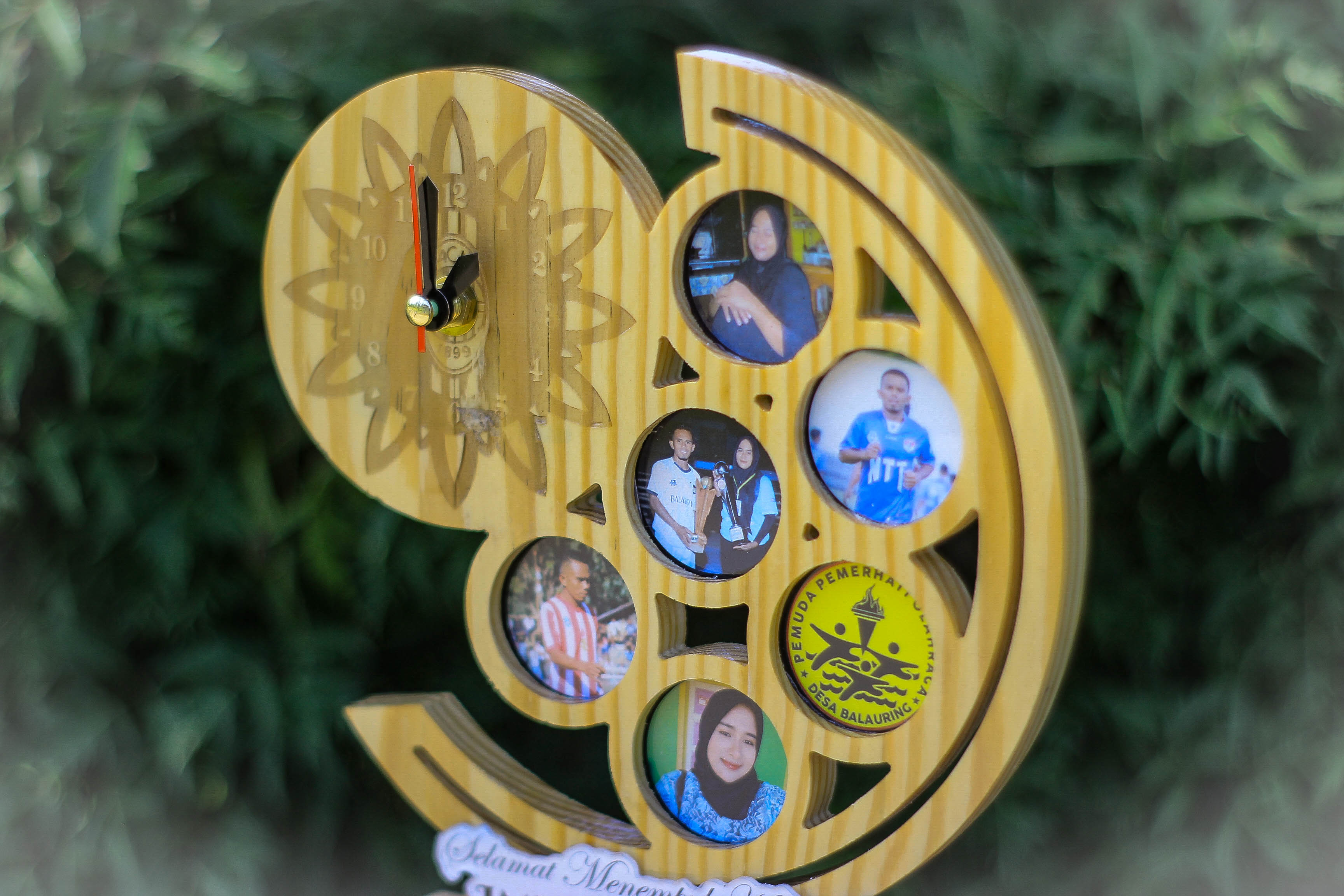 Jam Meja Artistic Free Custom Foto 